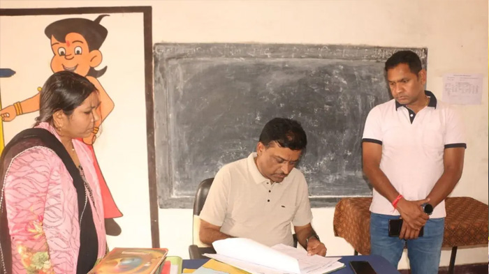 उमरिया-कलेक्टर-ने-एक्शन-मोड-में-आते-हुए-दो-शिक्षकों-को-निलंबित-कर,-29-शिक्षकों-की-वेतन-वृद्धि-रोकी
