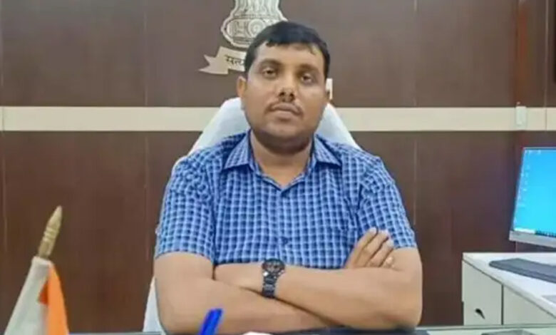 किताब-और-गणवेश-के-लिए-स्कूलों-ने-डाला-दबाब-तो-प्रशासन-का-डंडा-पड़ेगा