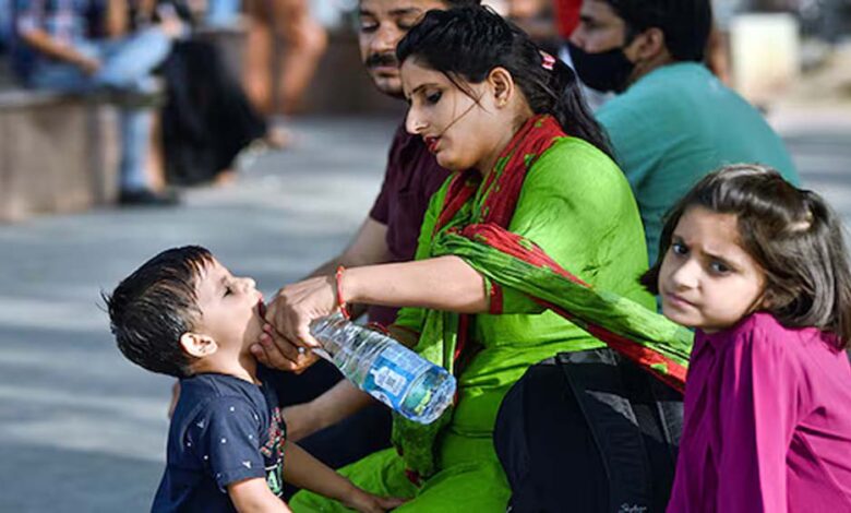राजस्थान-गुजरात-में-गर्मी-का-कहर-जारी,-यूपी-समेत-9-राज्यों-में-मूसलाधार-बारिश-का-अलर्ट,-आंधी-पानी-का-डबल-अटैक