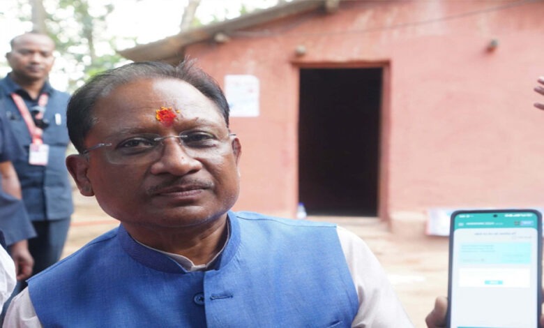 रायपुर-:-मुख्यमंत्री-विष्णु-देव-साय-ने-जगदलपुर-के-गांव-से-किया-मोर-दुआर-साय-सरकार-महाअभियान-का-शुभारंभ