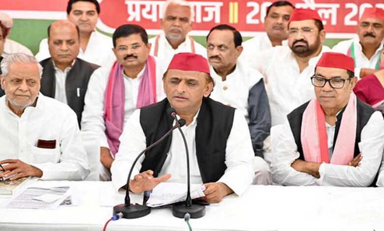 अखिलेश-यादव-ने-योगी-सरकार-पर-जमकर-निशाना-साधा,-सच्चाई-छिपाने-और-झूठ-फैलाने-में-माहिर-है-भाजपा