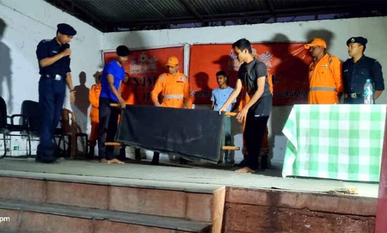 आपदा-प्रबंधन-पर-जनजातीय-छात्रावास-में-एक-दिवसीय-कार्यशाला