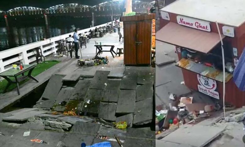 वाराणसी-के-प्रसिद्ध-नमो-घाट-पर-अचानक-जमीन-धंसी,-दुकानें-लुढ़कने-से-मची-अफरातफरी