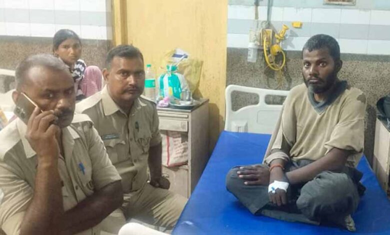 भारत-नेपाल-सीमा-पर-एसएसबी-ने-एक-संदिग्ध-को-पकड़ा,-पुलिस-करेगी-पूछताछ