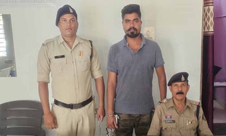 शराब-भट्टी-के-सुपरवाइजर-को-पुलिस-ने-किया-गिरफ्तार,-नाबालिगों-से-करवा-रहा-था-शराब-की-तस्करी