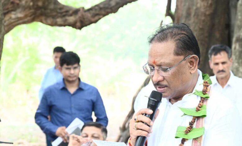 रायपुर-:-मुख्यमंत्री-की-घोषणाओं-पर-मुलेर-में-शुरू-हुआ-अमल