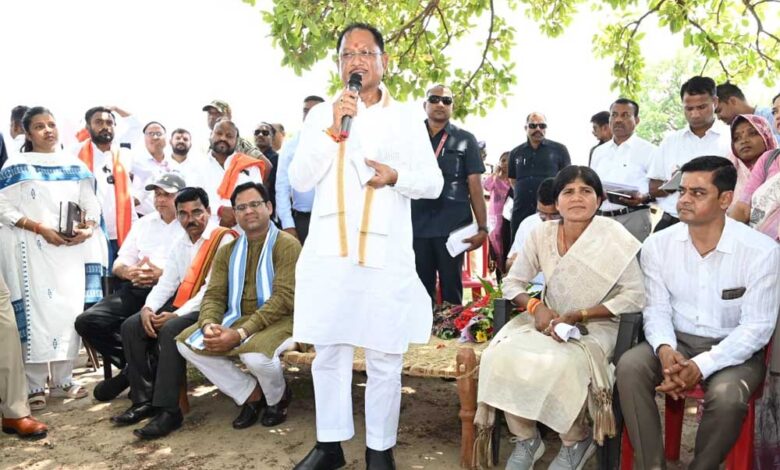 विष्णु-के-सुशासन-में-हो-रहा-संवाद-और-समाधान