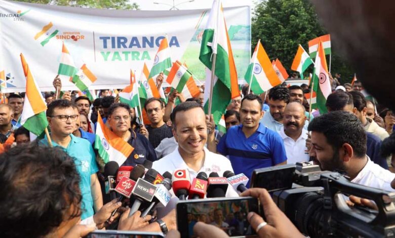 नवीन-जिन्दल-की-मानवीय-पहल-— 20,000+ जिन्दल-स्टील-के-कर्मचारी-सीमावर्ती-गांवों-के-पुनर्वास-के-लिए-देंगे-एक-दिन-का-वेतन 