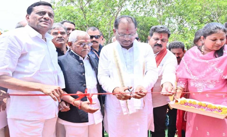 मुख्यमंत्री-विष्णु-देव-साय-ने-किया-अटल-विहार-योजना-अंतर्गत-226-आवासों-का-लोकार्पण